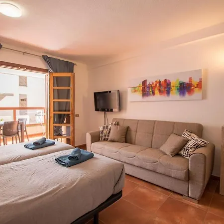 Central Studio Las Americas Apartment *